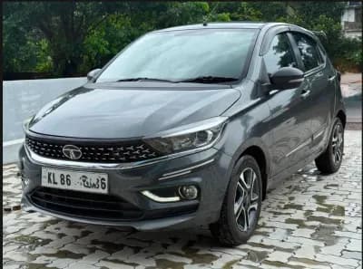 2022 Tata Motors Tiago XZ — photo 3
