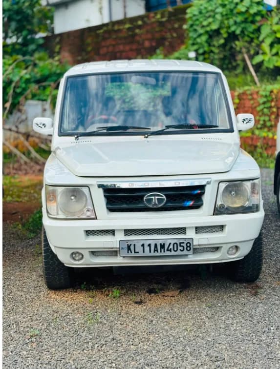 2012 Tata Motors Sumo EX — photo 1 of 4