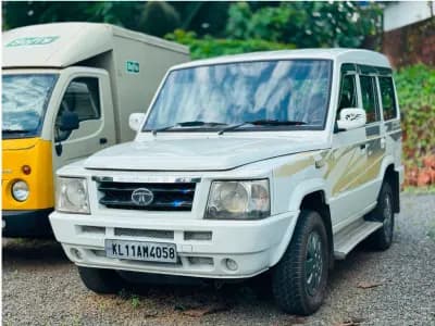 2012 Tata Motors Sumo EX — photo 2