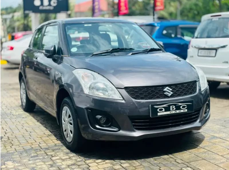 2017 Maruti Suzuki Swift — photo 1 of 4