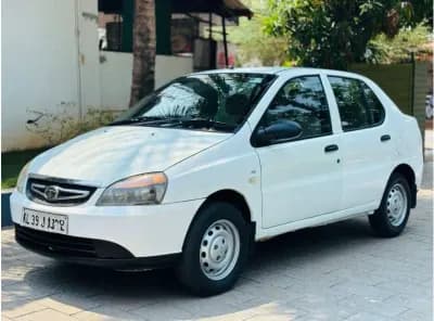 2017 Tata Motors Indigo eCS — photo 4 of 6
