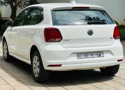 2015 Volkswagen Polo — photo 3 of 7