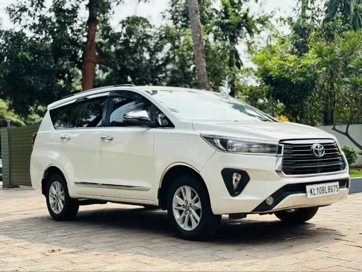 2018 Toyota Innova Crysta 2.4 G MT in white for sale in Uliyil, Kannur