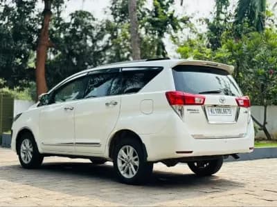 2018 Toyota Innova Crysta 2.4 G MT in white — photo 2 of 4