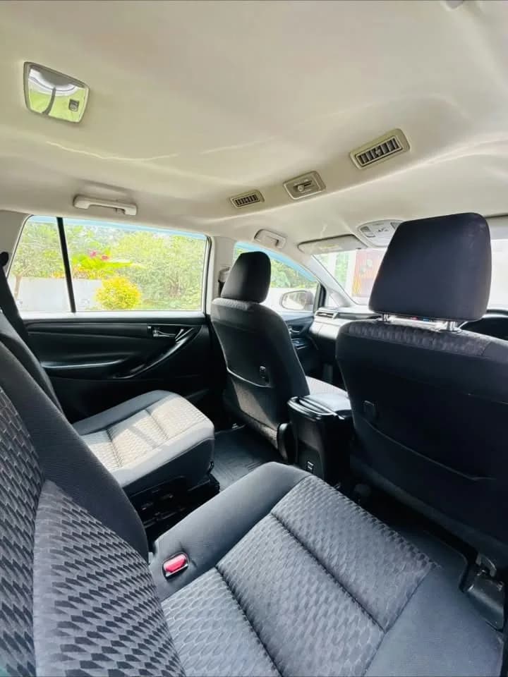 2018 Toyota Innova Crysta 2.4 G MT in white — photo 4 of 4
