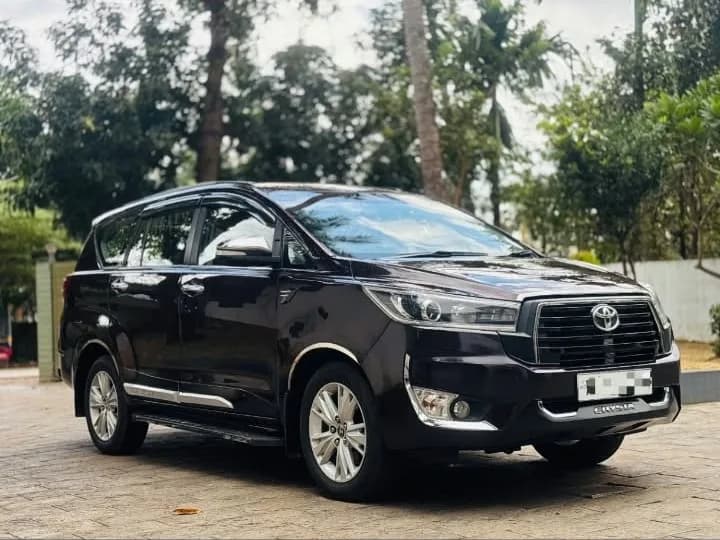2016 Toyota Innova Crysta 2.4 Z MT in brown for sale in Uliyil, Kannur
