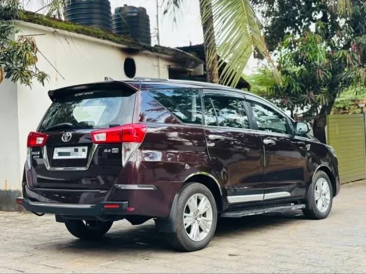 2016 Toyota Innova Crysta 2.4 Z MT in brown — photo 3 of 6