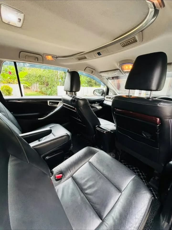 2016 Toyota Innova Crysta 2.4 Z MT in brown — photo 5 of 6