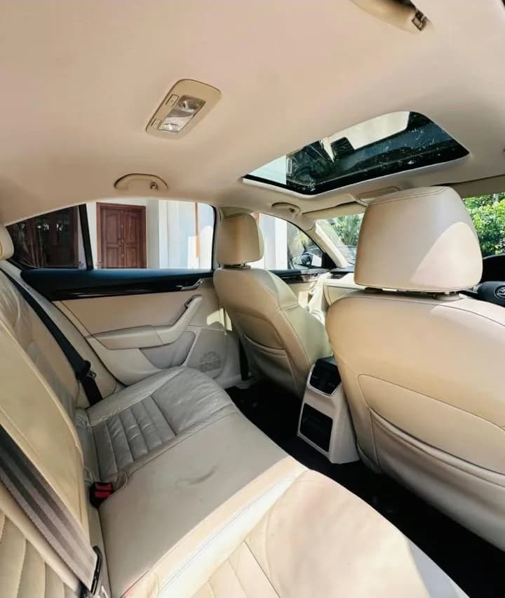 2015 Skoda Octavia Style Plus in white — photo 5 of 5