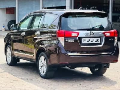 2017 Toyota Innova Crysta 2.8 Z AT in brown — photo 2 of 6