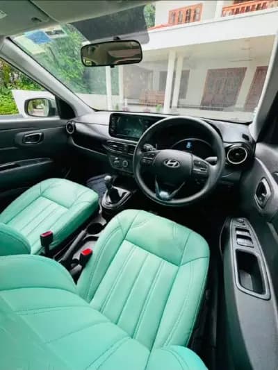 2024 Hyundai Exter S in green — photo 3 of 4
