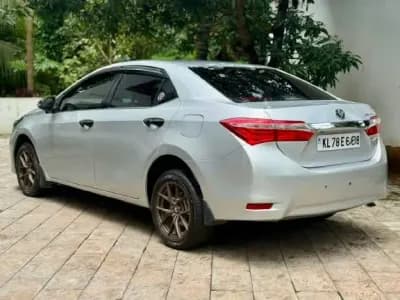 2016 Toyota Corolla Altis G in silver — photo 2 of 4