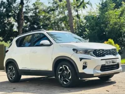 2022 Kia Sonet HTK+ in white — photo 2 of 5