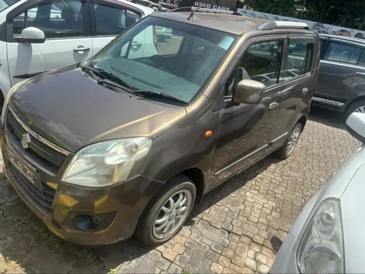 2011 Maruti Suzuki Wagon R VXi in brown — photo 3 of 5