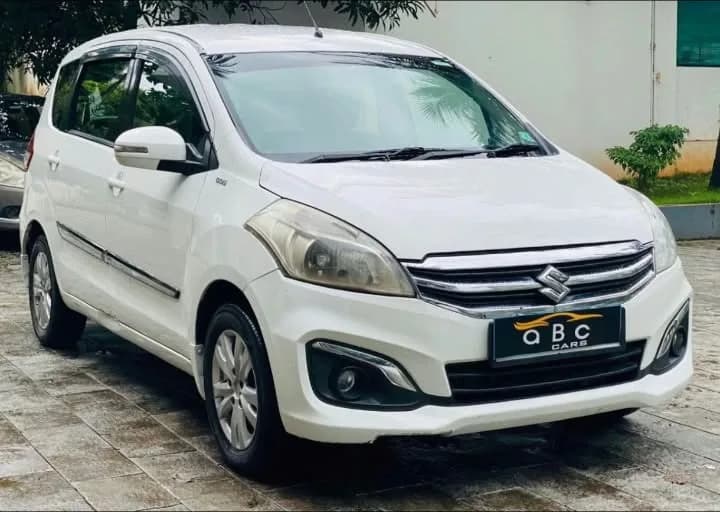 2017 Maruti Suzuki Ertiga VDI Hybrid in white — photo 2 of 4
