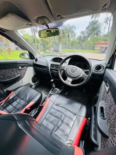 2017 Maruti Suzuki Alto 800 LXi in white — photo 7 of 8