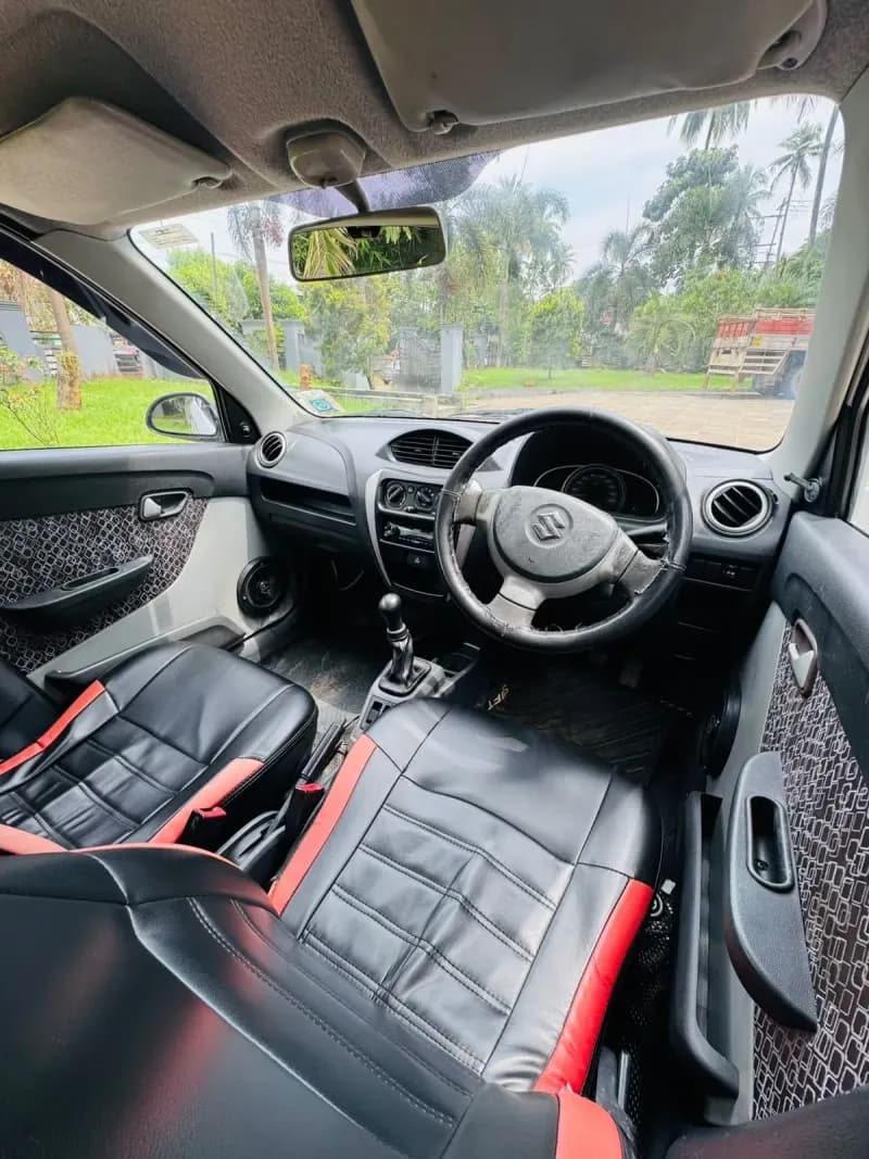2017 Maruti Suzuki Alto 800 LXi in white — photo 7 of 8
