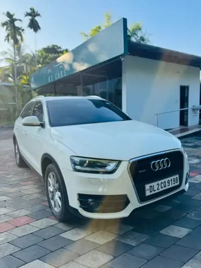 2013 Audi Q3 in white — photo 2 of 6