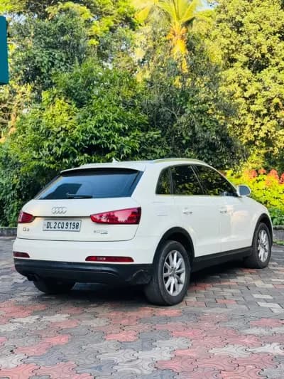 2013 Audi Q3 in white — photo 3 of 6