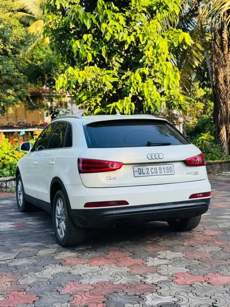 2013 Audi Q3 in white — photo 4 of 6