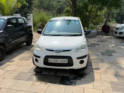 2009 Hyundai i10 Sportz in white — photo 3 of 10