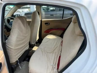 2009 Hyundai i10 Sportz in white — photo 10 of 10