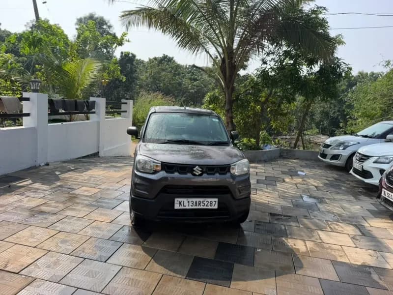 2020 Maruti Suzuki S-Presso VXi in grey — photo 3 of 10