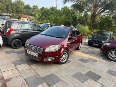 2009 Fiat Linea in maroon — photo 3 of 10