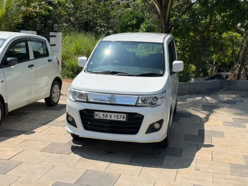 2017 Maruti Suzuki Wagon R Stingray VXi Plus in white — photo 2 of 10