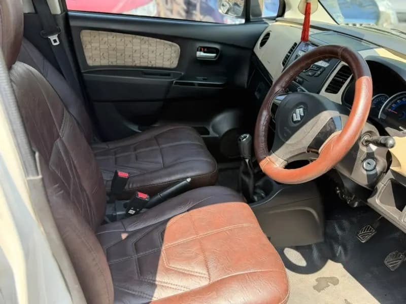 2017 Maruti Suzuki Wagon R Stingray VXi Plus in white — photo 9 of 10