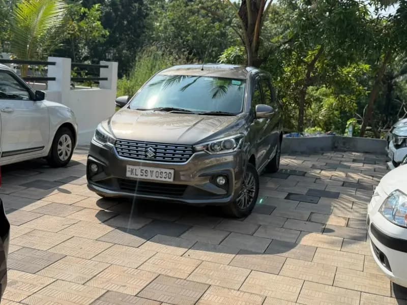 2019 Maruti Suzuki Ertiga ZXi Plus Smart Hybrid in grey — photo 2 of 10
