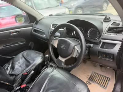 2014 Maruti Suzuki Swift VXi in silver — photo 7 of 9