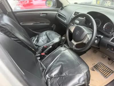 2014 Maruti Suzuki Swift VXi in silver — photo 8 of 9