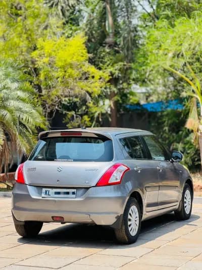 2016 Maruti Suzuki Swift VDi in grey — photo 3 of 6