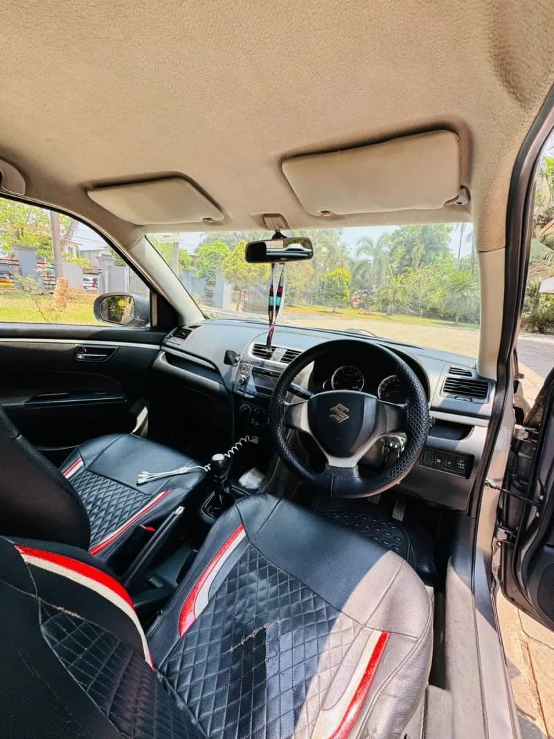 2016 Maruti Suzuki Swift VDi in grey — photo 5 of 6