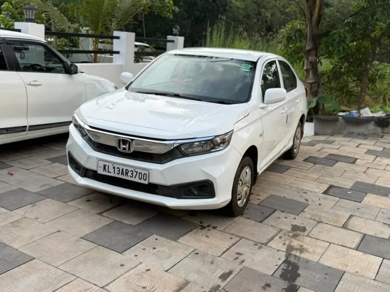 2020 Honda Amaze E in white for sale in Edoor, Kannur