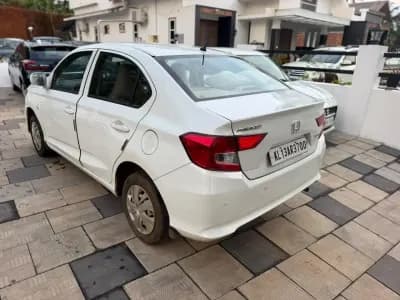 2020 Honda Amaze E in white — photo 4 of 10