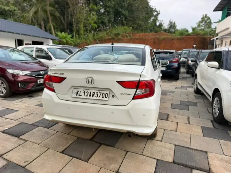 2020 Honda Amaze E in white — photo 6 of 10