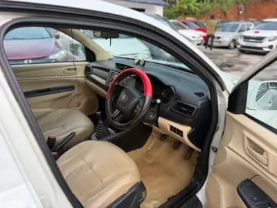 2020 Honda Amaze E in white — photo 7 of 10
