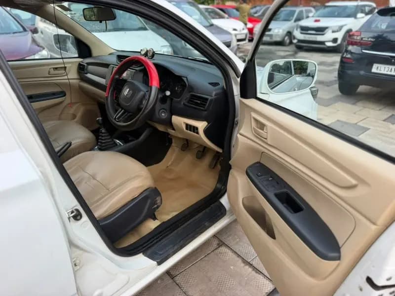 2020 Honda Amaze E in white — photo 9 of 10