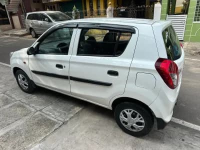 2016 Maruti Suzuki Alto 800 LXi in white — photo 3 of 6