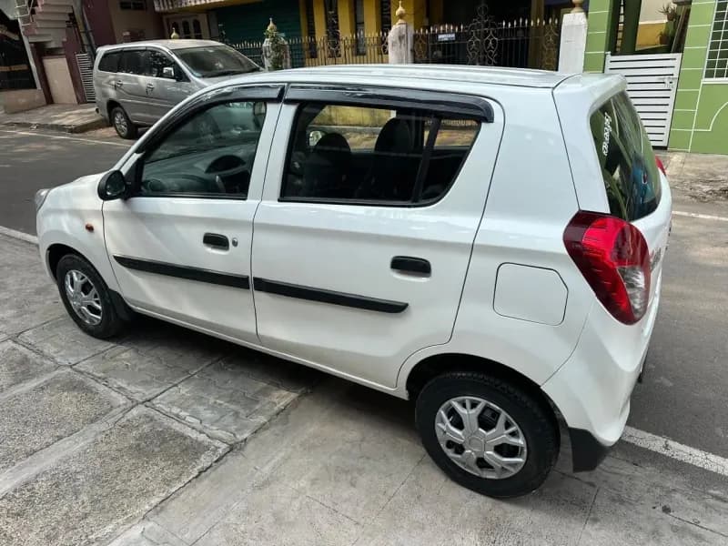 2016 Maruti Suzuki Alto 800 LXi in white — photo 3 of 6