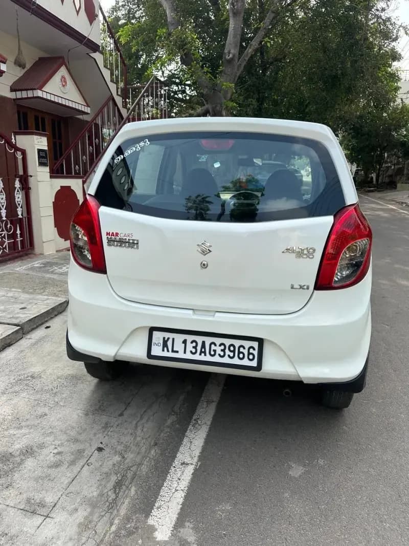 2016 Maruti Suzuki Alto 800 LXi in white — photo 4 of 6