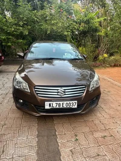 2015 Maruti Suzuki Ciaz ZDi Plus SHVS in brown — photo 2 of 6