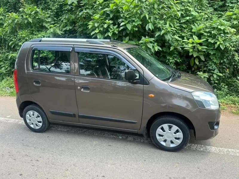 2014 Maruti Suzuki Wagon R LXi Pro Limited Edition in brown — photo 2 of 6