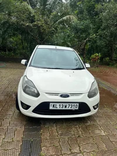 2011 Ford Figo in white — photo 2 of 4