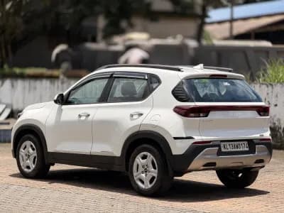 2023 Kia Sonet Htk plus in white — photo 4 of 10