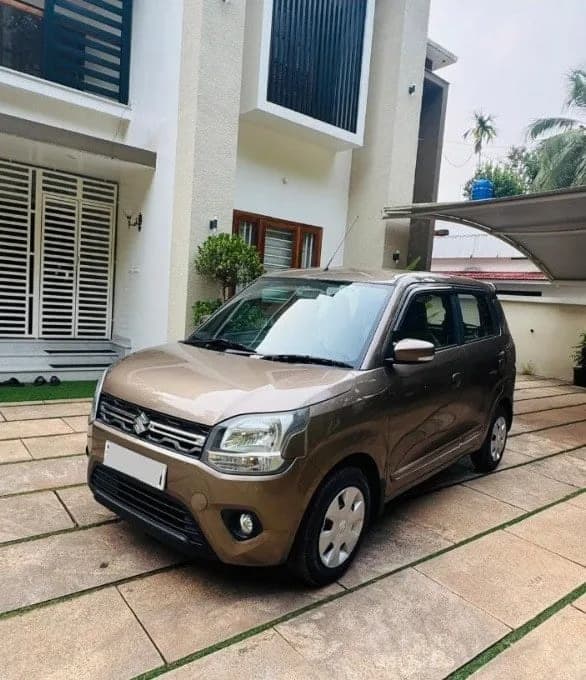 2019 Maruti Suzuki Wagon R ZXi petrol in brown, front three-quarter view from the right – Car City, Mattanur, Kannur
