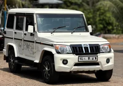 2017 Mahindra Bolero Zlx in white — photo 2 of 8