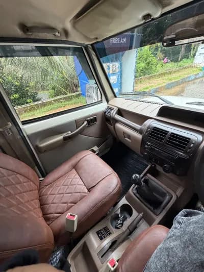 2017 Mahindra Bolero Zlx in white — photo 7 of 8